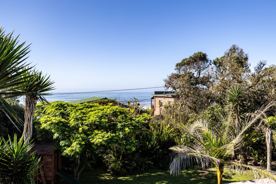 To Let 4 Bedroom Property for Rent in Kidds Beach Eastern Cape